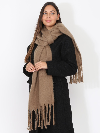 Écharpe duveteuse à franges