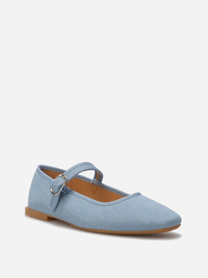 Ballerines à bout carré et bride