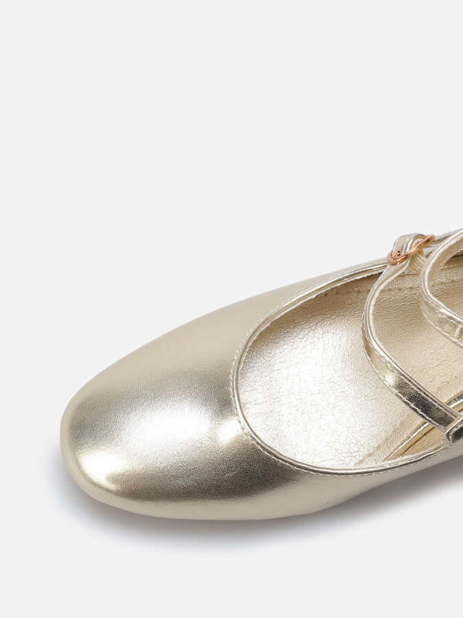 Babies à talon carré et double brides