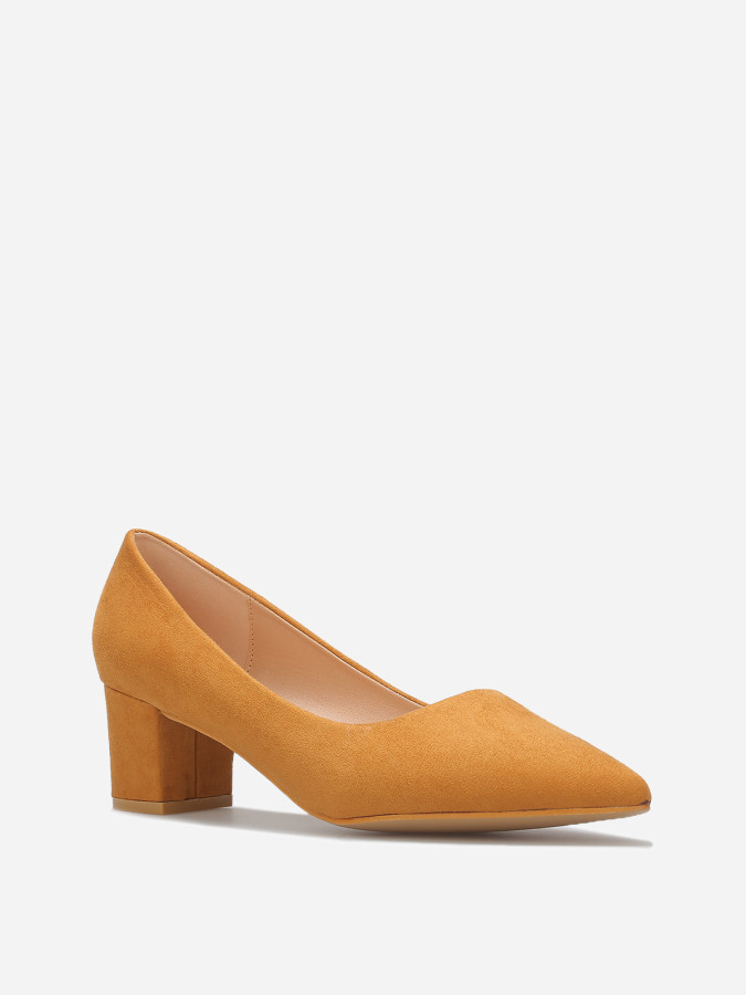 Escarpins en suédine à bout pointu