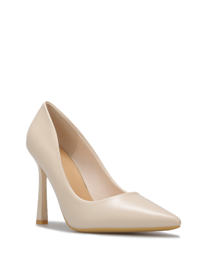 Stilettos pointus à talon verni