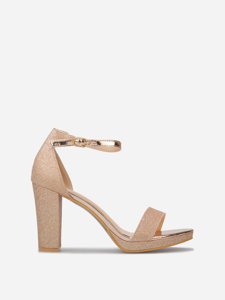 Sandales pailletées et vernies à talon