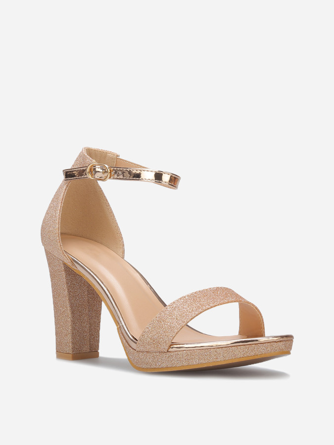 Sandales pailletées et vernies à talon