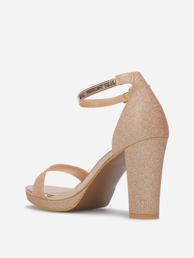 Sandales pailletées et vernies à talon