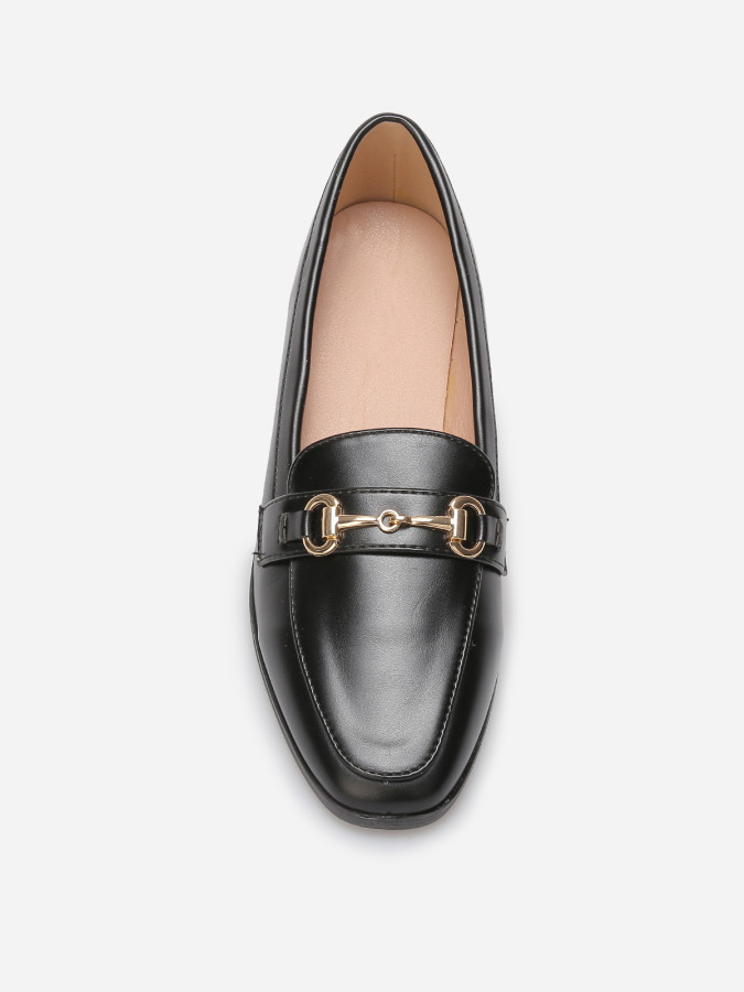 Mocassins et mors doré