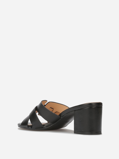 Mules à talon et brides entrecroisées
