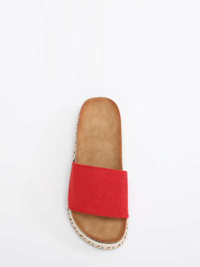 Mules rouges en suédine à plateforme ethnique