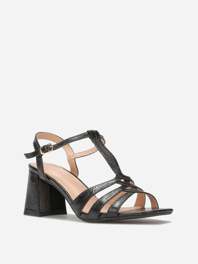 Sandales à talon et brides entrecroisées