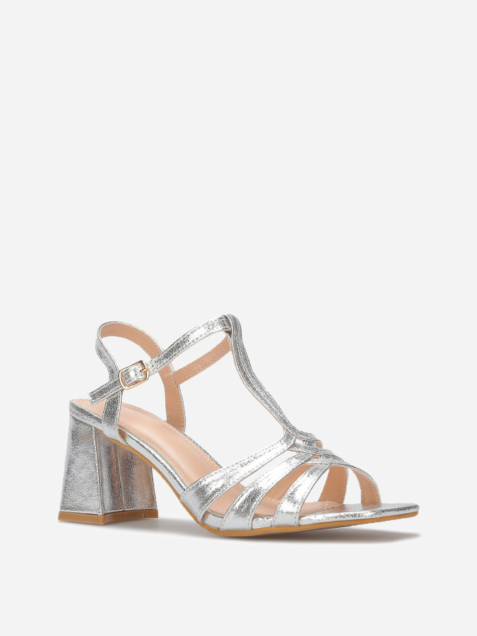 Sandales à talon et brides entrecroisées