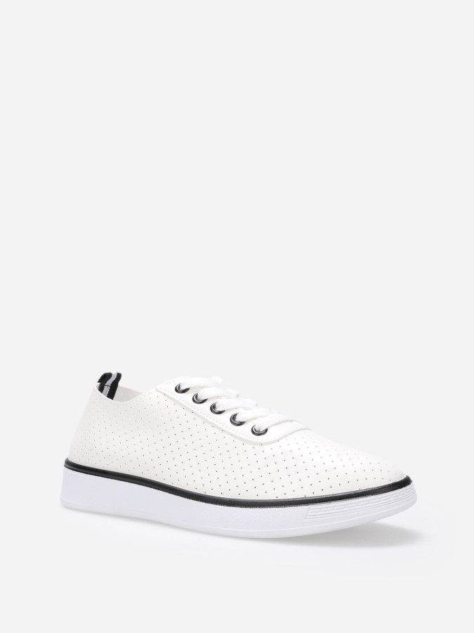 Baskets basses ajourées