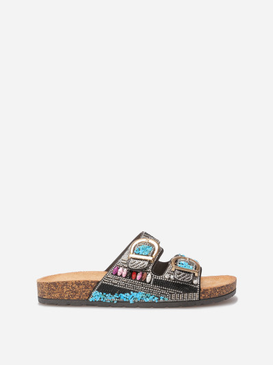 Mules incrustées de strass et perles