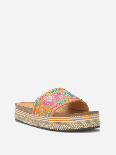Mules à bride brodée et plateforme ethnique