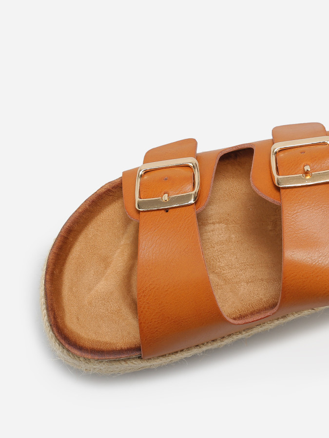 Mules à boucles et plateforme