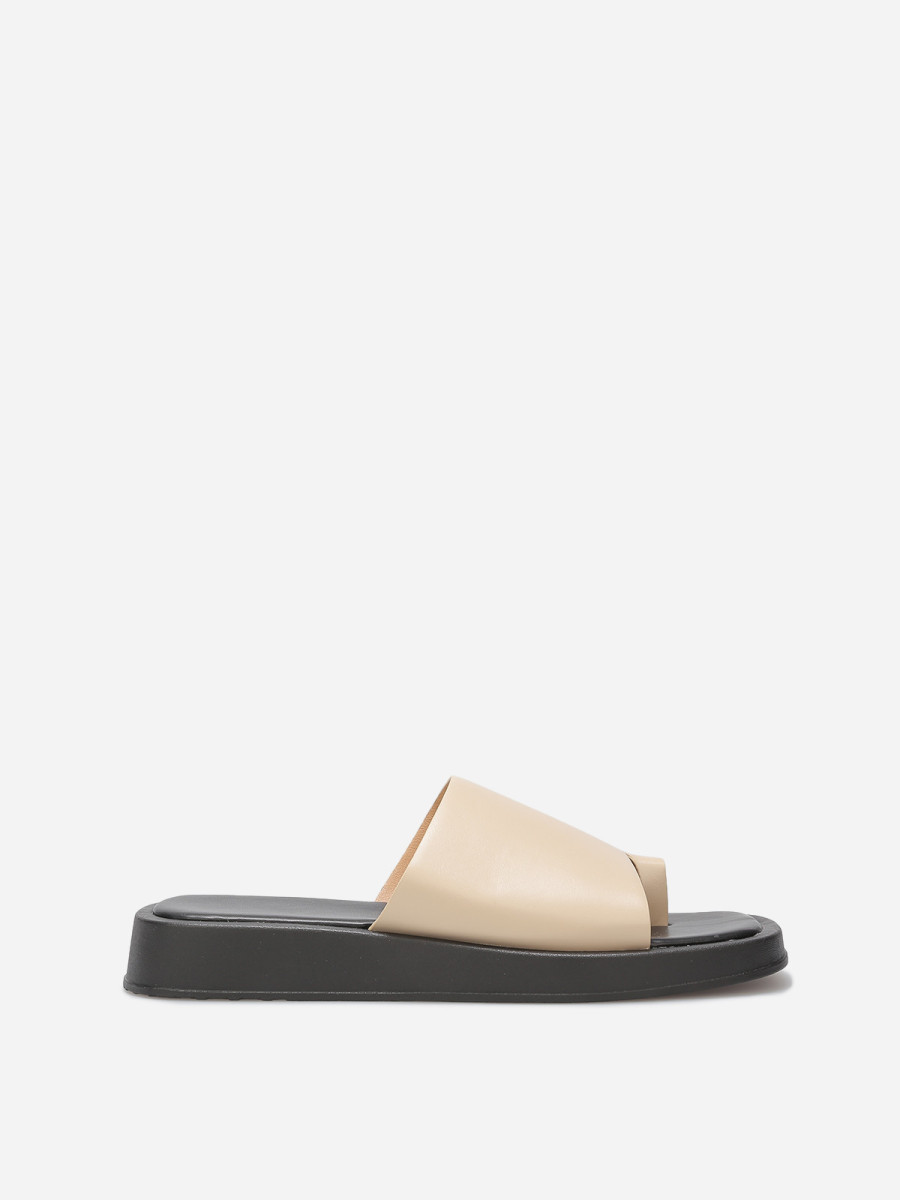 Mules avec entre-doigts et plateforme