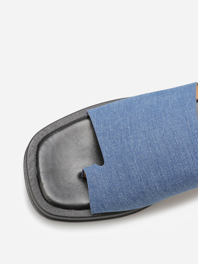 Mules avec entre-doigts et plateforme