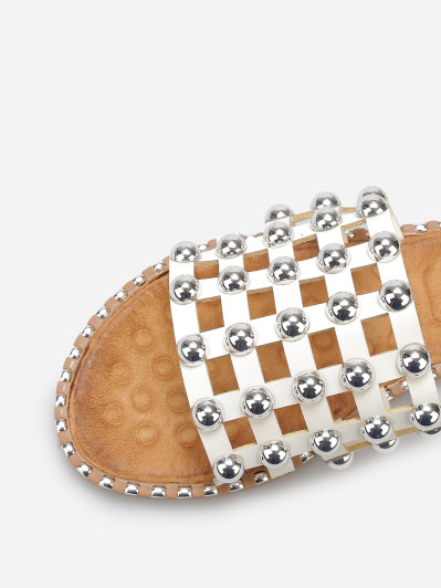 Mules quadrillées à clous