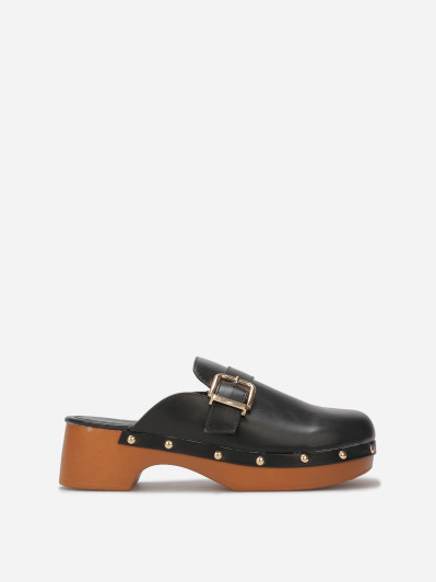 Sabots en simili à boucles et clous