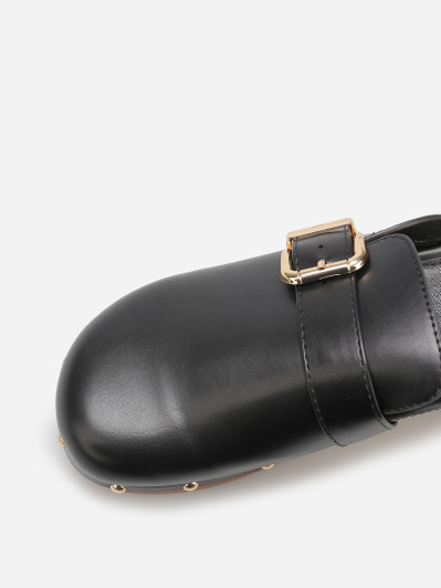 Sabots en simili à boucles et clous