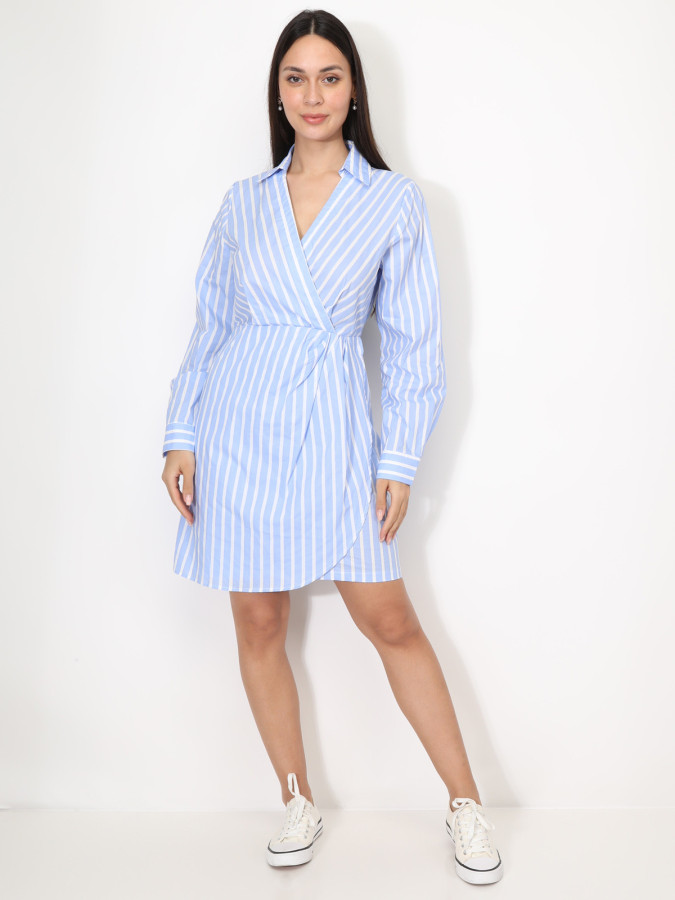 Robe chemise cachecoeur à rayures bleu ciel et blanches
