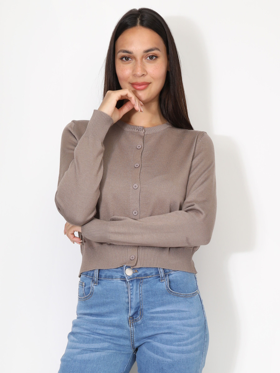 Cardigan taupe à col rond et boutons