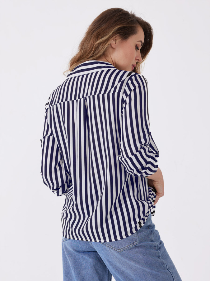 Chemise fluide à rayures bleu marine et blanches