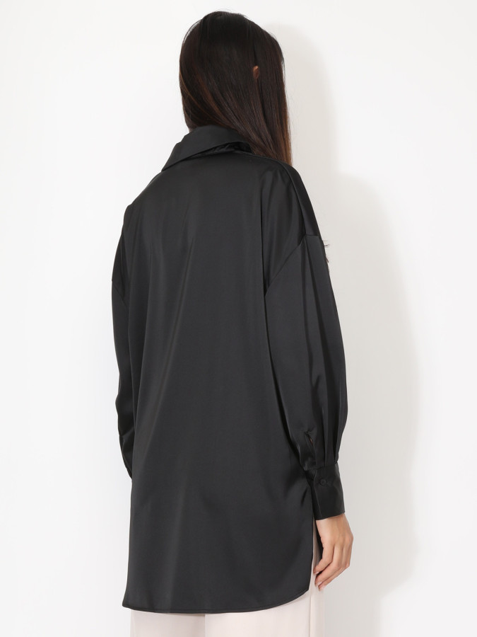 Chemise satinée oversize à fentes