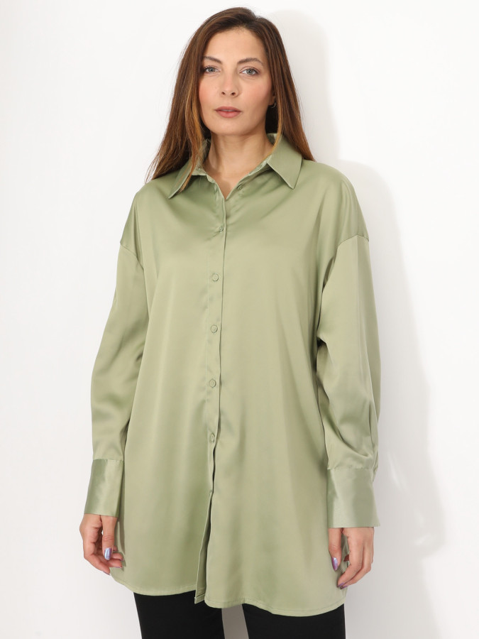 Chemise satinée oversize à fentes