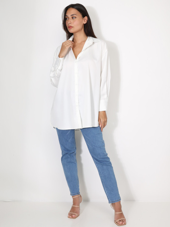 Chemise satinée oversize à fentes