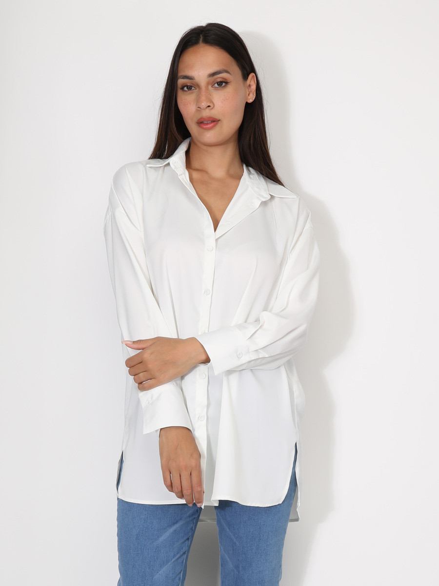 Chemise satinée oversize à fentes