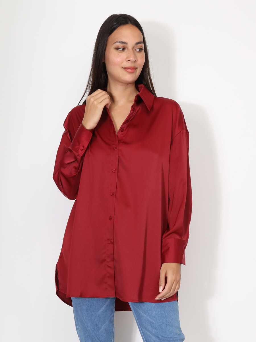 Chemise satinée oversize à fentes