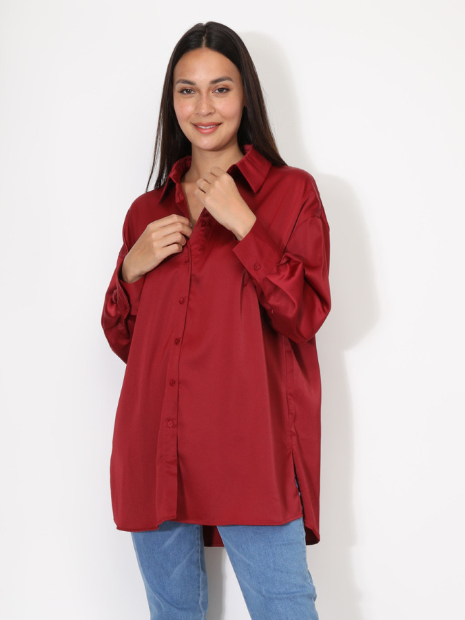 Chemise satinée oversize à fentes