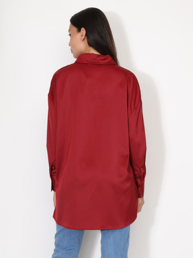 Chemise satinée oversize à fentes