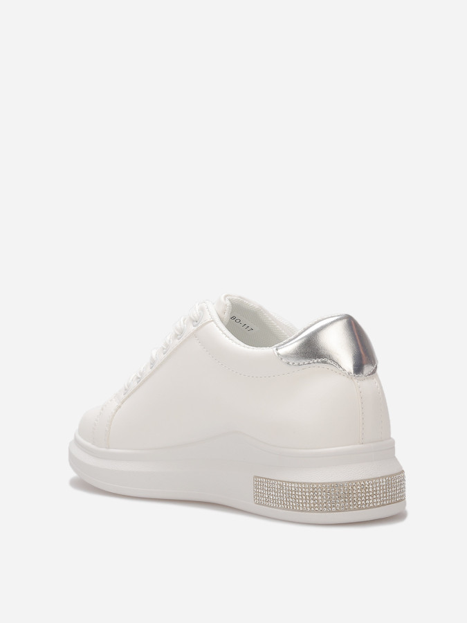 Baskets incrustées de strass