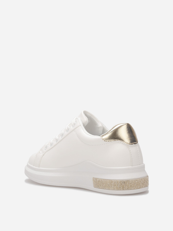 Baskets incrustées de strass