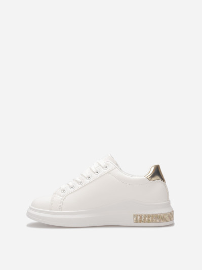 Baskets incrustées de strass