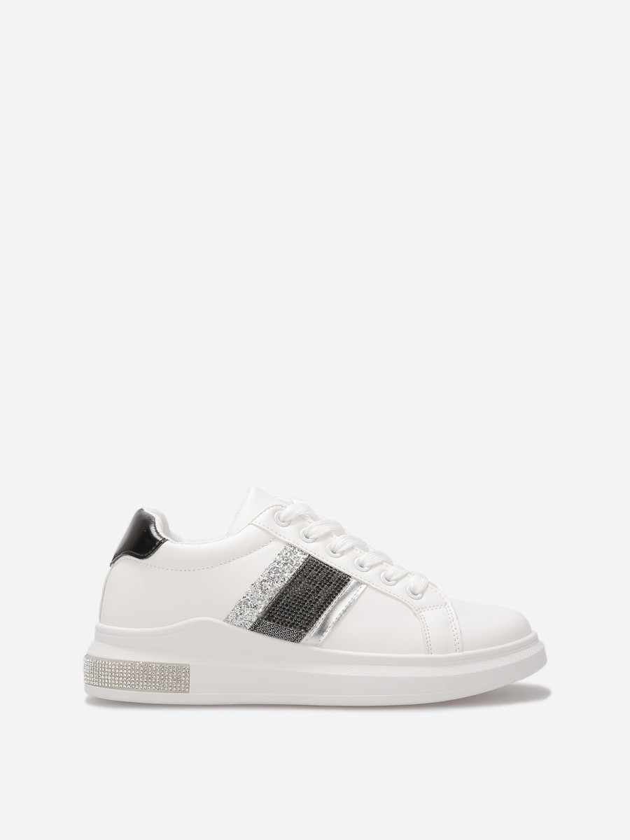 Baskets incrustées de strass