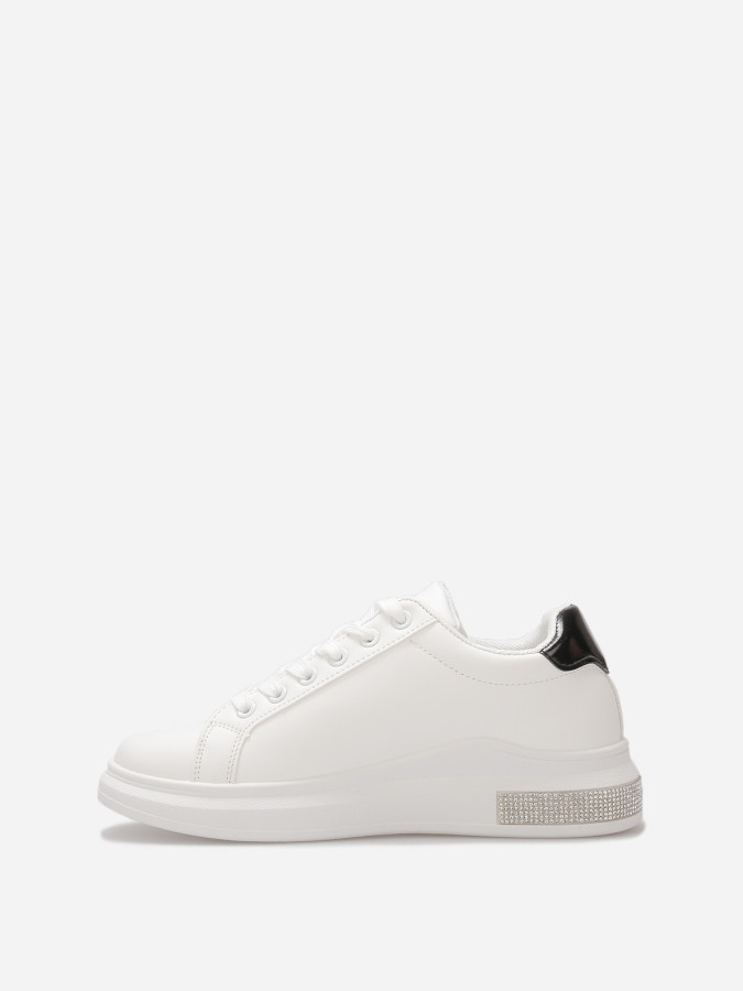 Baskets incrustées de strass