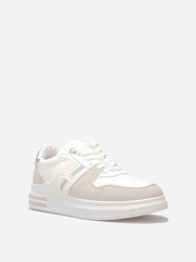 Baskets basses avec empiècements en nubuck et toile