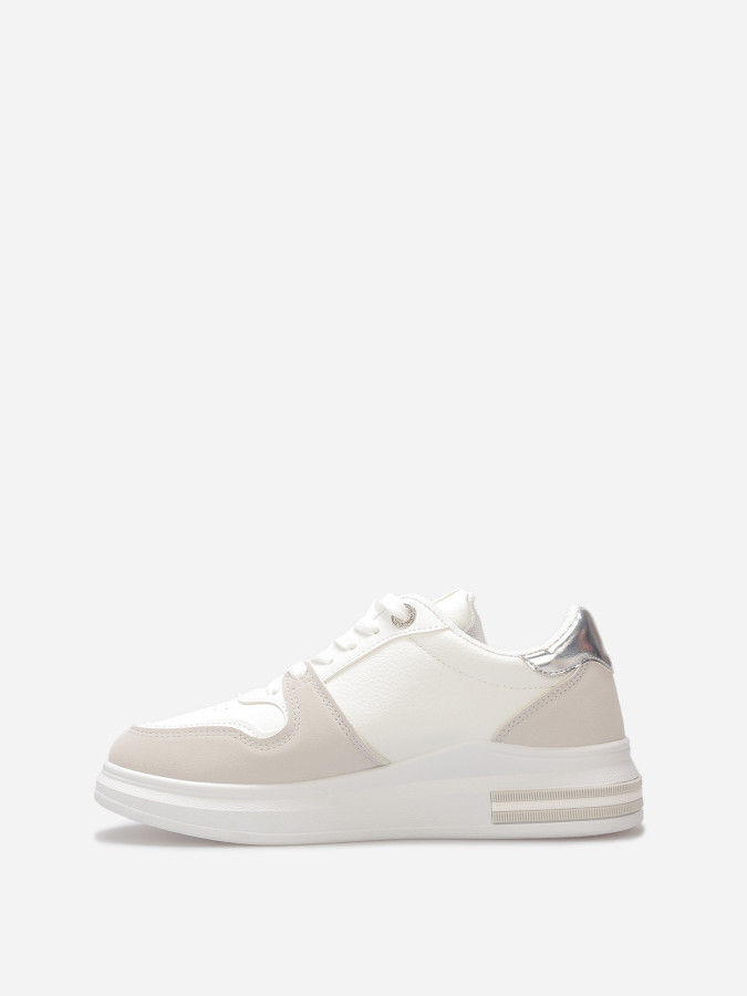 Baskets basses avec empiècements en nubuck et toile