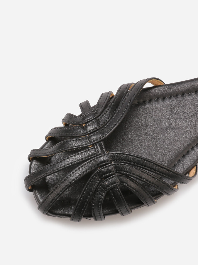 Sandales ajourées à fines brides