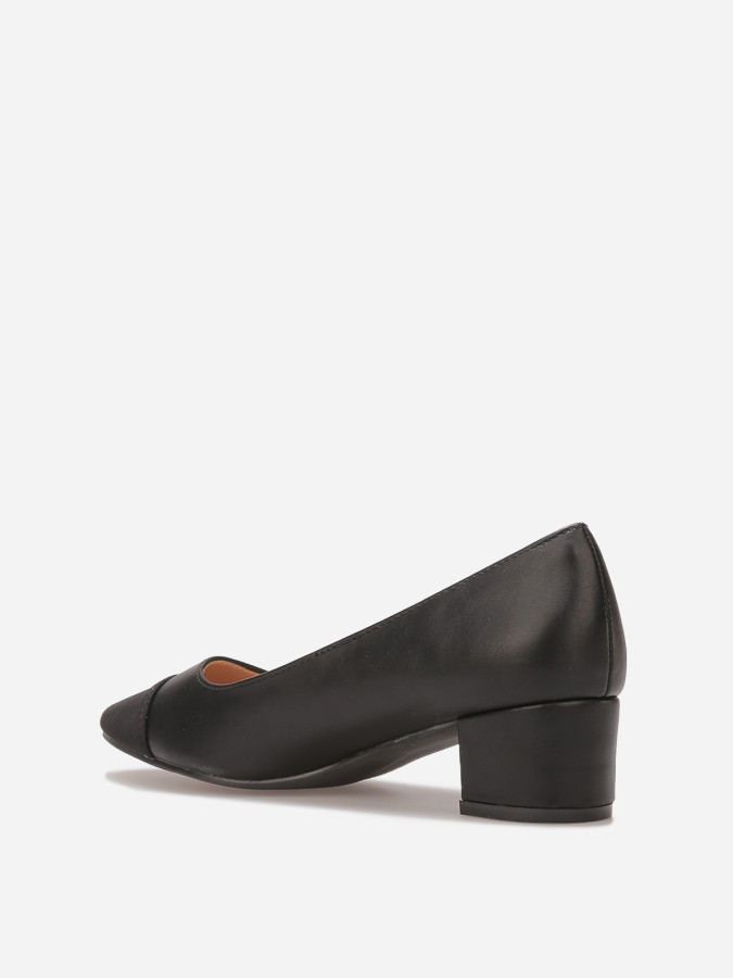 Escarpins avec bout noir en tissu