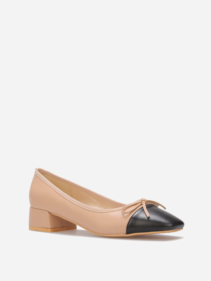 Ballerines à talon et bout carré