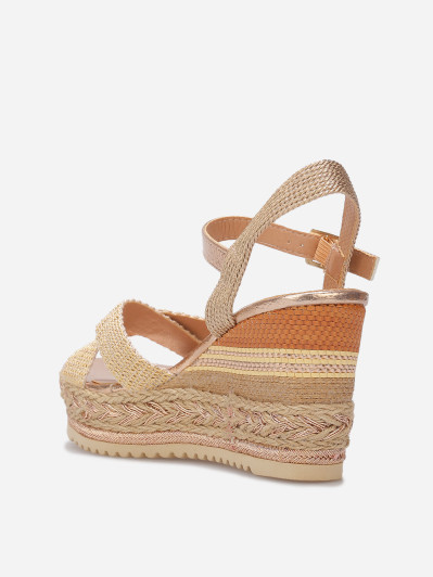 Sandales compensées à brides croisées