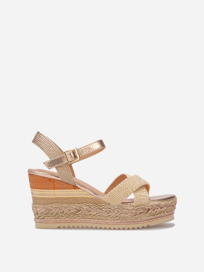 Sandales compensées à brides croisées