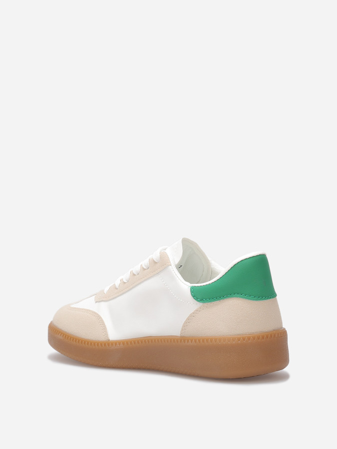 Baskets à bout et contrefort en suédine