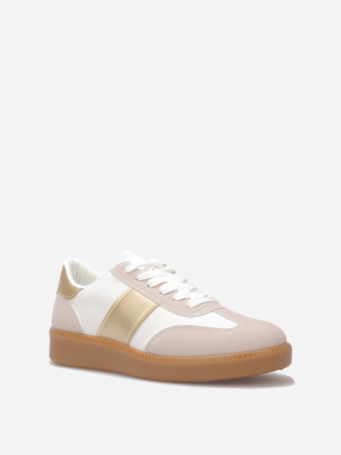 Baskets à bout et contrefort en suédine