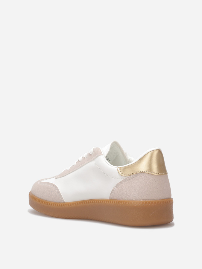 Baskets à bout et contrefort en suédine