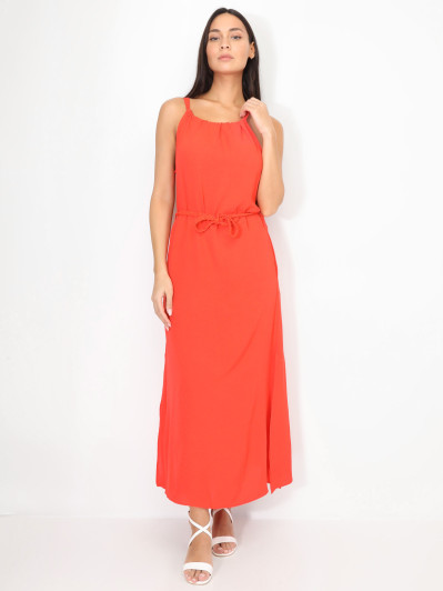Robe longue à fentes et ceinture tressée