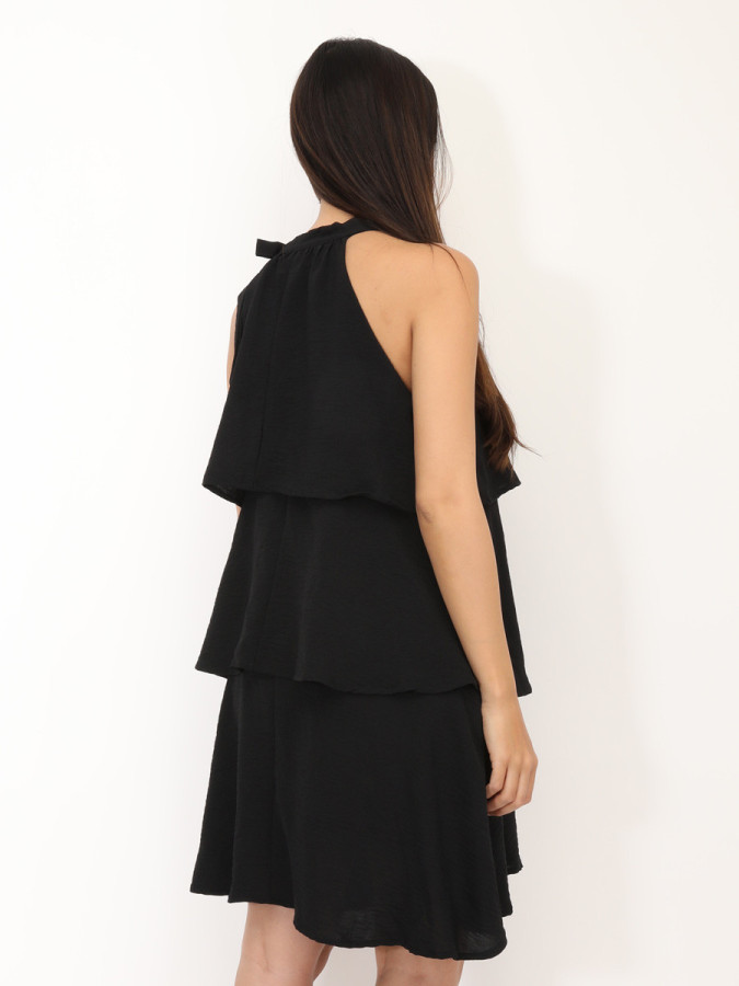 Robe à volants et nœud