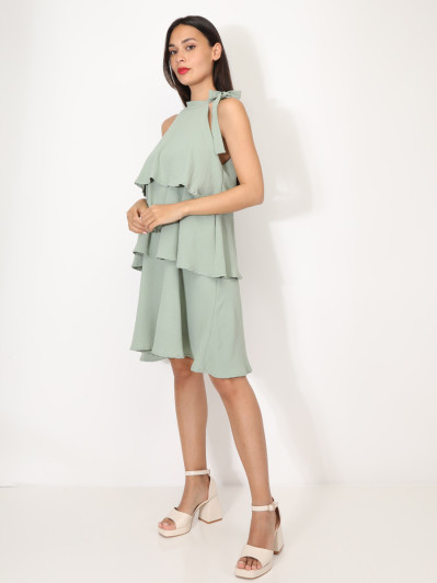 Robe à volants et nœud